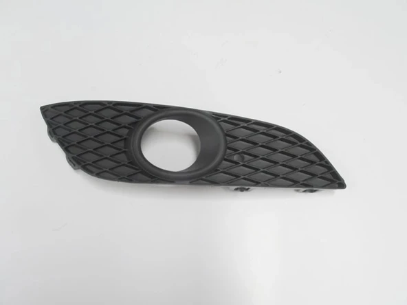Opel Astra H Sedan 2007-2014 Ve Hatchback Sis Lamba Kapağı Sağ Delikli (Oem No: 13241989) ürün görseli 1