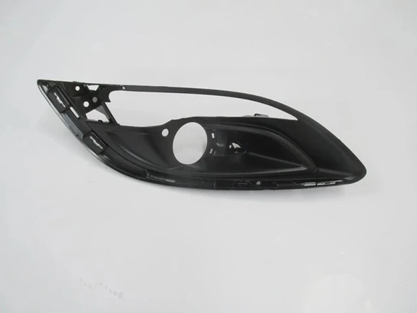 Opel Astra J Sedan 2012-2020 Ve Hatchback Sis Lamba Kapağı Sağ - Sinyal - Nikelaj Çıta Delikli (Oem No: 1401022) ürün görseli 1