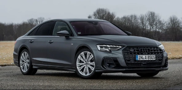 DK Tuning A8 2025+ Yeni Nesil Bagaj Siyah Yazı Logo Arma Audi İle Uyumlu ürün görseli 1