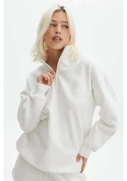 Kadın 3 İplik Pamuklu Oversize Yarım Fermuarlı Yakalı Basic Sweatshirt - Beyaz ürün görseli 1