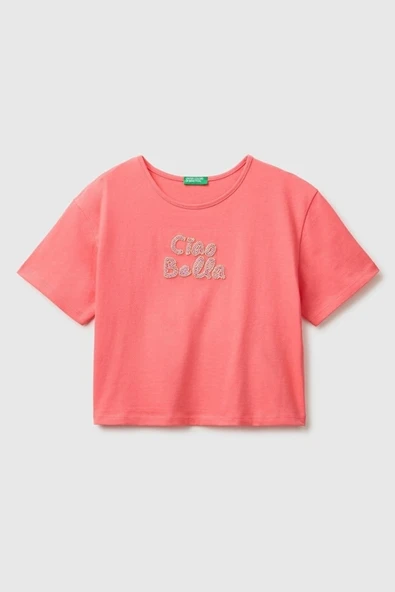 United Colors of Benetton Kız Çocuk Mercan Ön ve Arka Baskı Detaylı Boncuk İşlemeli Geniş Yaka T-Shirt 6-14 Yaş ürün görseli 1