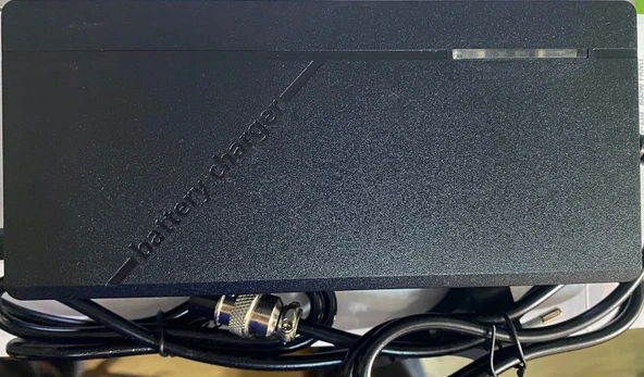 48V3A-54,6V 3A FANLI 3 PİN MAYK UÇLU SCOOTER ŞARJ ADAPTÖRÜ ürün görseli 1