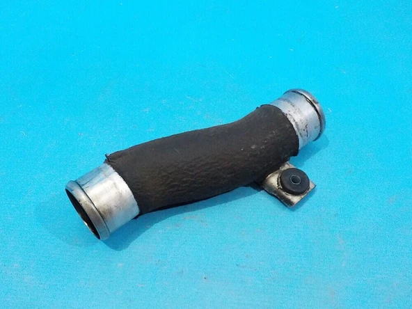 282512f001 Mobis Kia Sportage İntercooler Giriş Borusu 2010-15 ürün görseli 1