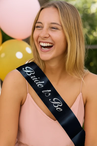 Bride To Be Kuşak Siyah Üstüne Yazı Gümüş ürün görseli 1