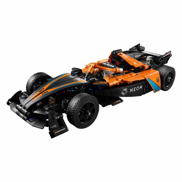 LEGO Technic NEOM McLaren Formula E Yarış Arabası 42169 - Resim 2