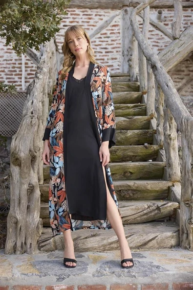 Arias Closet Çiçek ve Yaprak Desenli Dantelli ve Dekolteli Sabahlık Takımı ürün görseli 1