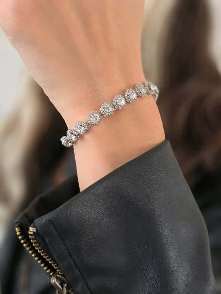 Çiçek Model Elmas Görünümlü Silver Renk Bileklik - Resim 3