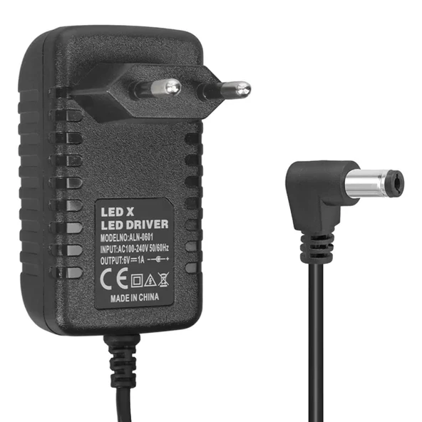 Pm-13782 6 Volt - 1 Amper 5.5*2.5 Mm Uçlu Priz Tipi Adaptör ürün görseli 1