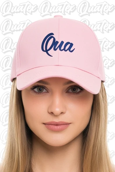 Quatex Qua Nakışlı Şapka – Pembe %100 Pamuk Gabardin Unisex Model ürün görseli 1