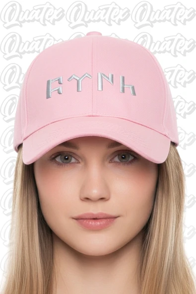 Quatex Göktürkçe Türk Nakışlı Şapka – Pembe %100 Pamuk Gabardin Unisex Model ürün görseli 1