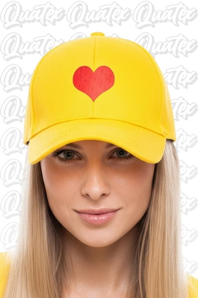 Quatex Kalp Nakışlı Şapka – Sarı %100 Pamuk Gabardin Unisex Model ürün görseli 1