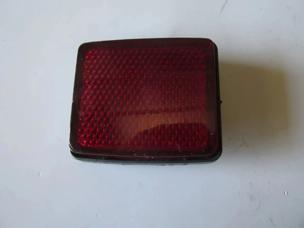 Fiat Doblo- 2006-2010  Arka Tampon Reflektörü Sağ/Sol Aynı (Adet) (Oem No:1348401080) ürün görseli 1