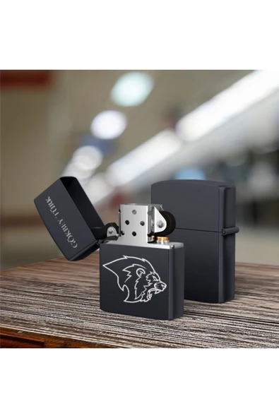 İsimli Kişiye Özel Tasarım Aslan Desenli Benzinli Metal Çakmak Hediye ürün görseli 1
