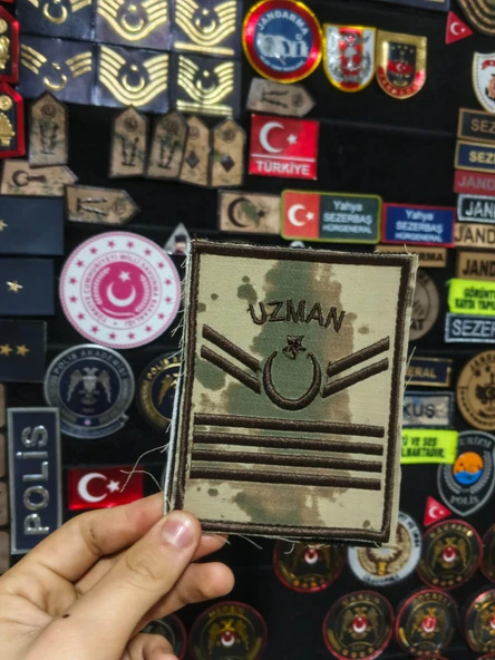 Çöl Desenli Jandarma Uzman Çavuş 4 Kademeli 12 cm x 9 cm Nakış Yeni Model ürün görseli 1