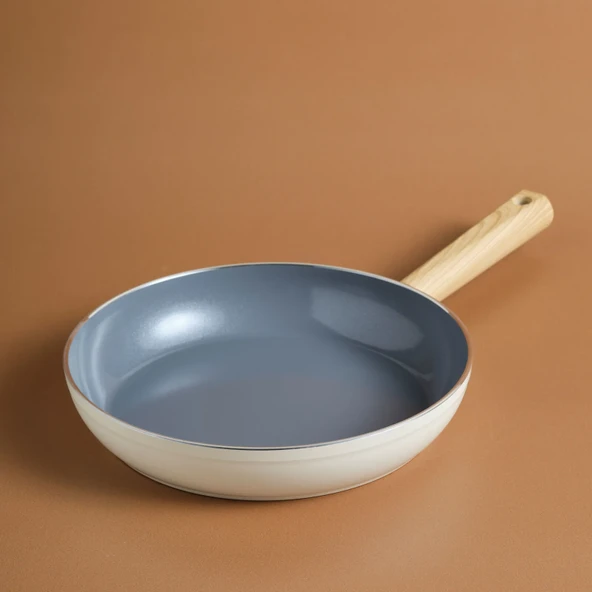 Karaca x Refika Swiss Crystal Creamy Wood Tava 26 cm ürün görseli 1