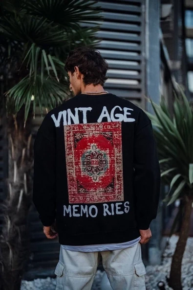Oversize Bisiklet Yaka Üç İplik Baskılı Sweatshirt - Siyah ürün görseli 1