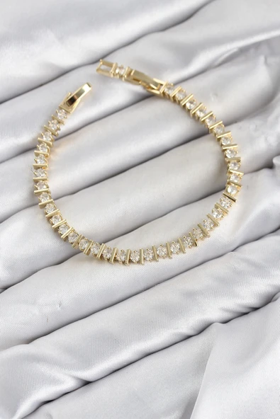 CM Şerit Model Zirkon Taşlı VIP Seri Gold Renk Pirinç Kadın Bileklik ürün görseli 1
