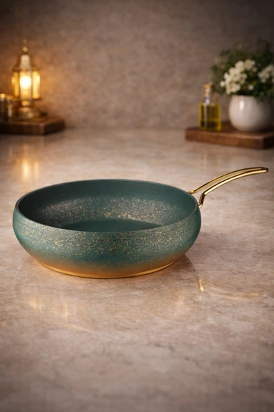 LAVONNI Caldora 28 Cm Gold Saplı Yeşil Güveç Tava Yanmaz Yapışmaz ürün görseli 1