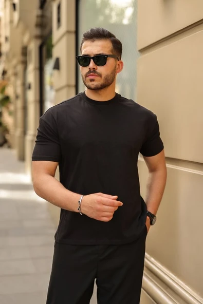 Erkek Kolları Dar Kesim Rahat Kalıp Basic Tişört ürün görseli 1