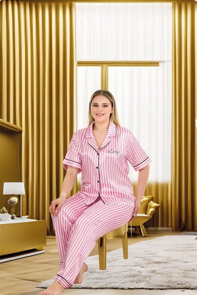 Büyük Beden Şık Tasarım Pembe Çizgili Düğmeli Kısa Kol Lüx Saten Pijama Takımı ürün görseli 1