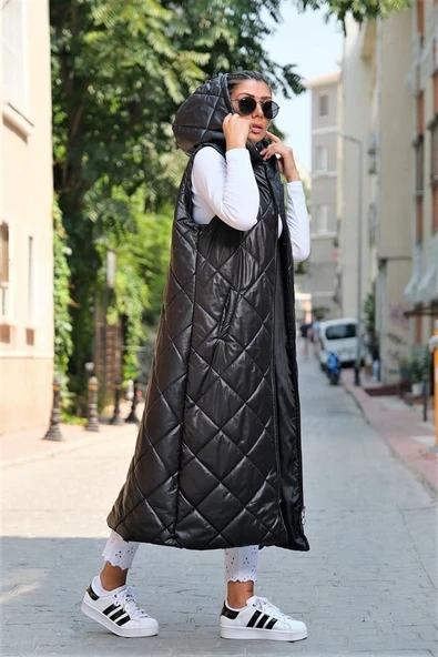 Siyah Kapüşonlu Cepli Baklava Desen Uzun Şişme Yelek ürün görseli 1