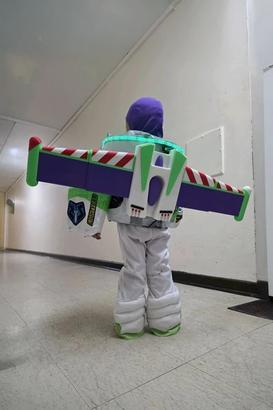 Buzz Lightyear / Buzz Işık Yılı Kanat Takımı - Resim 8