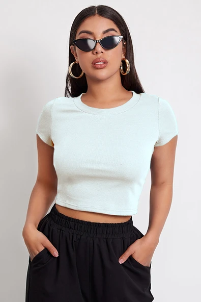 Kadın Beyaz Yuvarlak Yaka Yarım Kol Crop Top Bluz ürün görseli 1