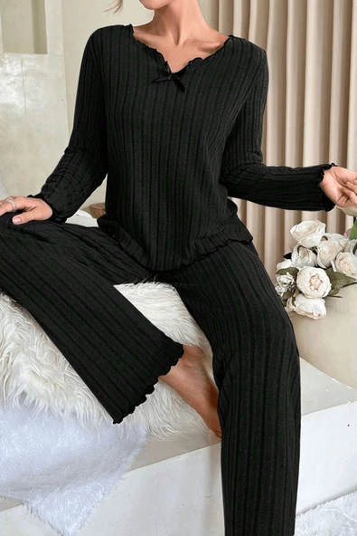 Kadın Siyah Uzun Kollu Fiyonklu Yuvarlak Yaka Mevsimlik Pijama Takımı ürün görseli 1