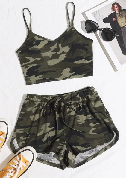Kadın Kamuflaj Desenli Askılı Crop Top ve Şortlu Gecelik Takım ürün görseli 1