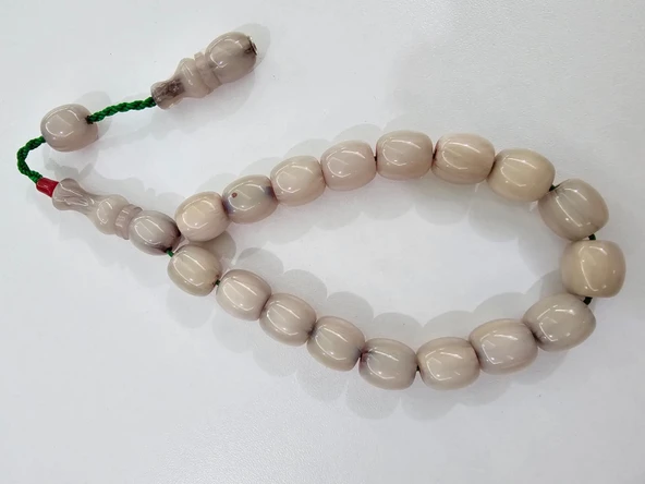 Zeyzun Usta İmzalı Bilek Boy Efe Maskot Sıkma Kehribar Tespih 13,5 x 13 mm Fıçı Kesim ürün görseli 1