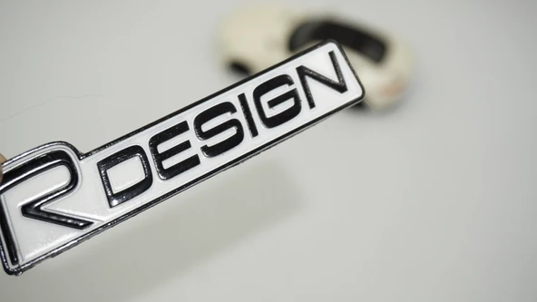 DK Tuning Volvo R Design Bagaj Siyah Beyaz ABS Yazı Logo Arma ürün görseli 1