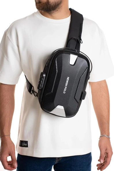 Erkek Şifreli Kilitli Su Geçirmez Tek Sırt Askılı Sling Bag USB ve Kulaklık Çıkışlı Çapraz Omuz Ve Sırt Çantası ürün görseli 1