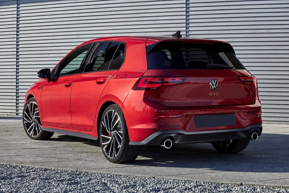 OLED GARAJ GOLF 8 -8.5 İÇİN UYUMLU GTİ ARKA TAMPON BOYASIZ ürün görseli 1