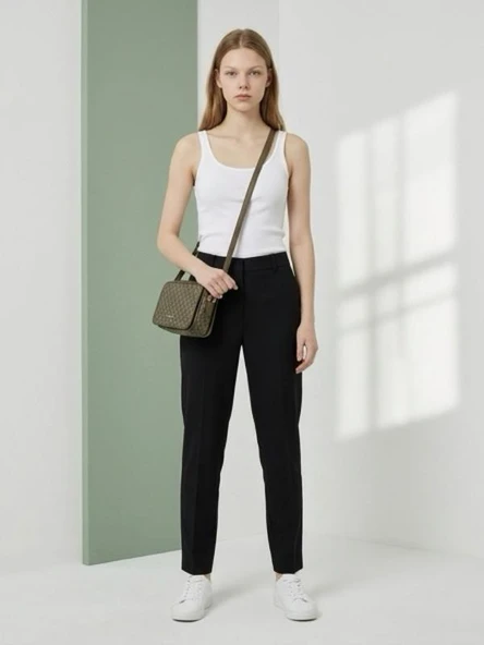 Bisiklet Yaka Slim Fit Kadın Atlet ürün görseli 1