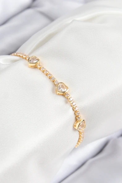 Pirinç Zirkon Taşlı Sıralı Kalp Model Gold Renk Kadın Bileklik ürün görseli 1