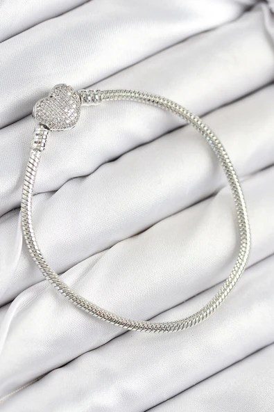 Pirinç Charm Zirkon Taşlı Kalp Model Gümüş Renk Kadın Bileklik ürün görseli 1