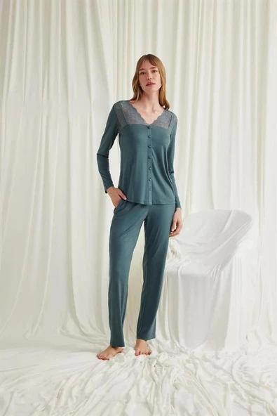 Amora Secret  Yakası Omzu Ve Paçası Dantelli Boydan Düğmeli Pijama Takımı ürün görseli 1