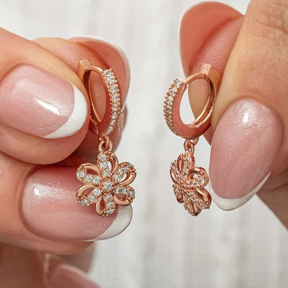 ​Gümüş Sallantılı Rose Çiçek Kadın Küpe ürün görseli 1