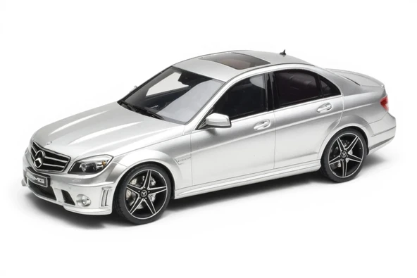 Gt Spirit GT462 1/18 Mercedes-Benz C 63 AMG Sedan ürün görseli 1