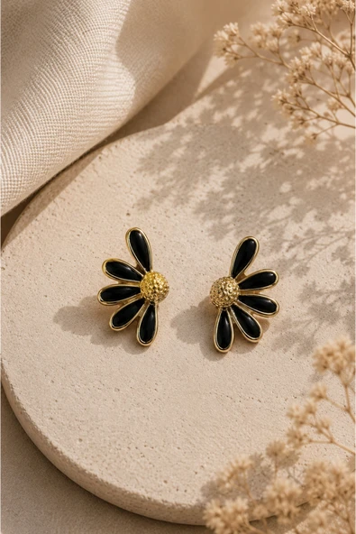 Daisy Mineli Gold Renk Çivi Küpe ürün görseli 1