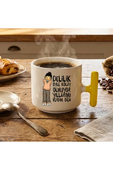 Finka Dekor Delilik Öyle Kolay Olmuyor Baskılı-Sarı T Hediyelik Seramik Kupa Bardak ürün görseli 1