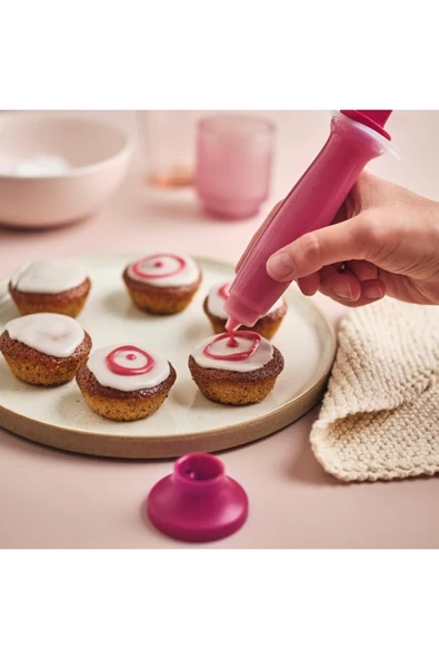 Tupperware Pasta Kalemi Kolay Kullanımlı Dekoratif Süsleme Aracı ürün görseli 1