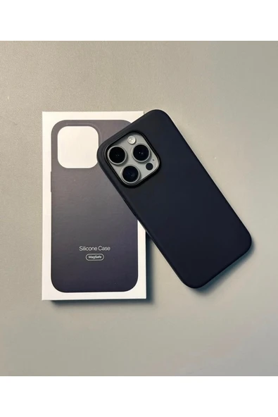 Classy Apple iPhone 15 Pro MagSafe Animasyonlu Kutulu Liquid Silikon Kadife İçli Kılıf ürün görseli 1