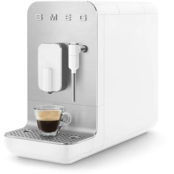 Smeg Kahve Makinesi Süt Köpürtücülü Mat Beyaz BCC02WHMUK ürün görseli 1
