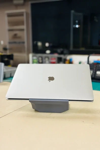 Macbook Yükseltici Modern Stand Siyah (Pro ve Air Uyumlu) ürün görseli 1