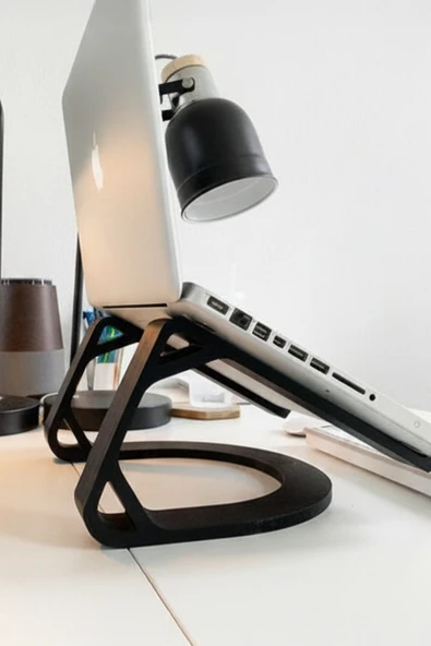 Minimalist Ergonomik Laptop Standı ürün görseli 1