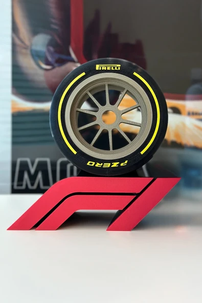 Formula 1 Lastik Temalı Dekoratif Masa Üstü Standı ürün görseli 1
