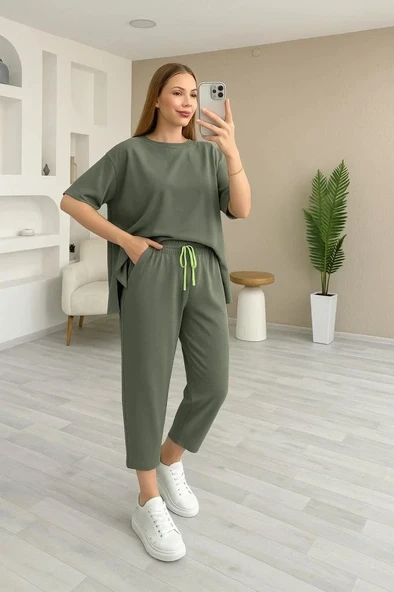 Kadın Kısa Kollu Bisiklet Yaka Viskon Iki Iplik Bluz Ve Pantolon Ikili Takım ürün görseli 1