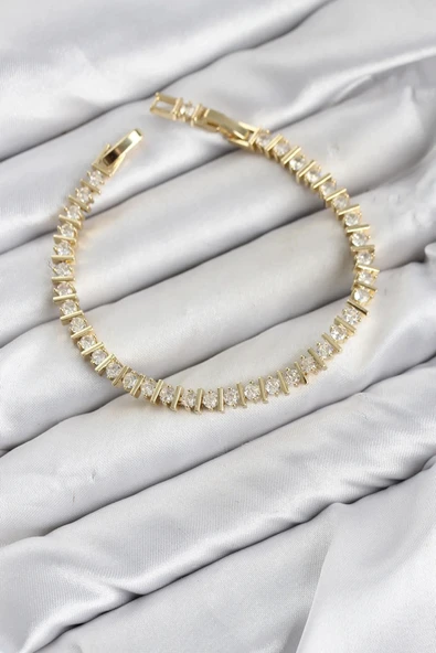 CM Şerit Model Zirkon Taşlı VIP Seri Gold Renk Pirinç Kadın Bileklik ürün görseli 1