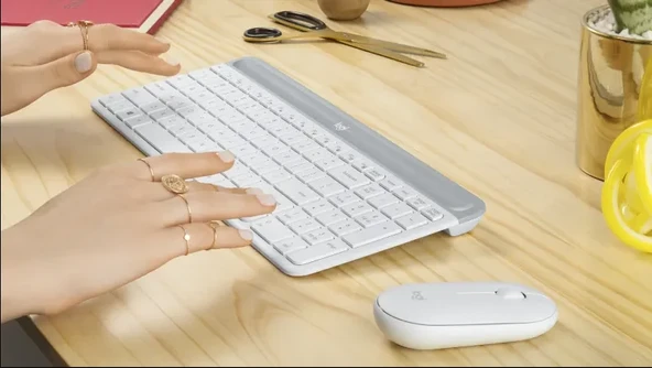 Logitech MK470 Kablosuz İnce Türkçe Klavye Mouse Seti - Beyaz (TEŞHİR) ürün görseli 1